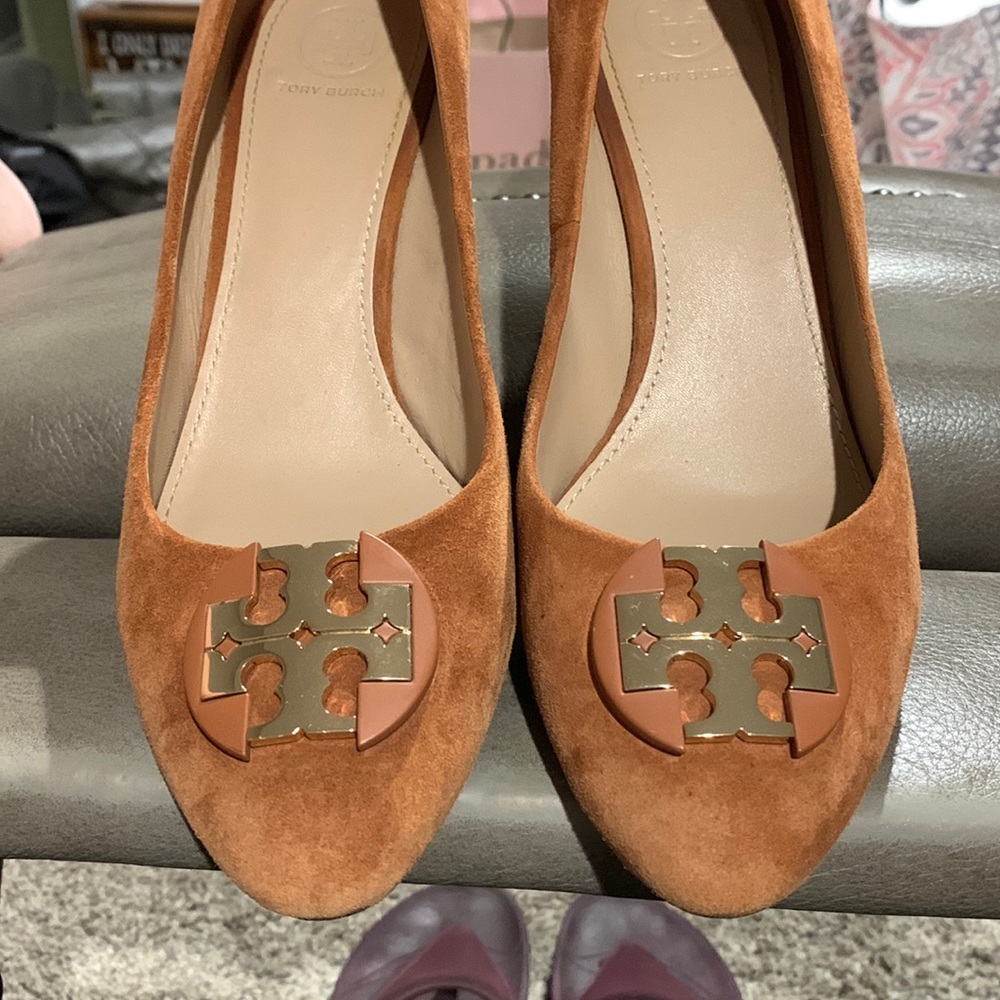 Tory Burch size 9 wedge